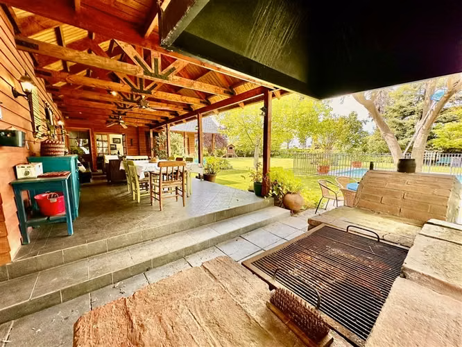Casa en venta de 5 dorm. en Talagante