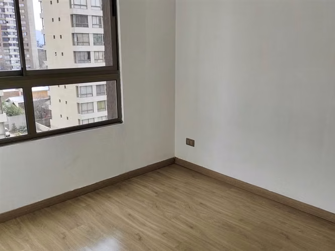 Departamento en venta de 1 dorm. Metro Plaza Chacabuco