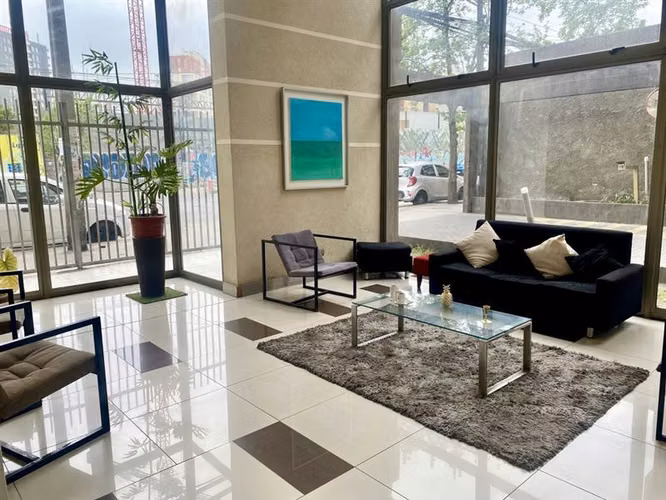 Departamento en venta de 2 dorm, Metro Plaza Chacabuco
