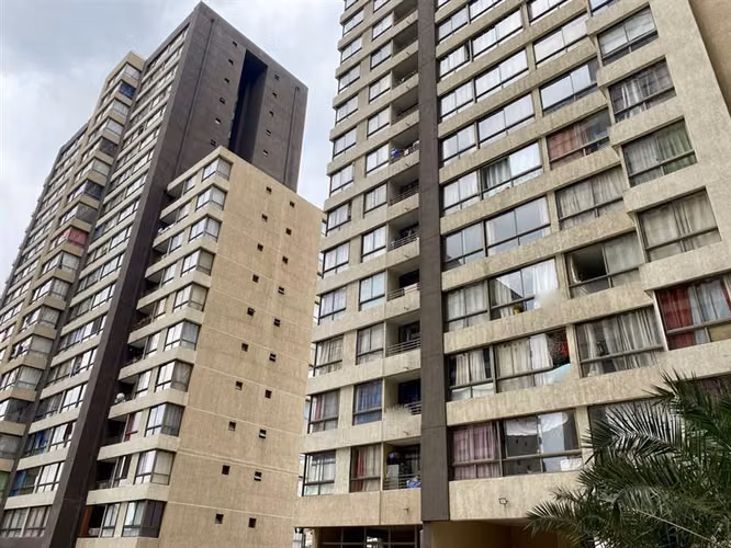 Departamento en venta de 2 dorm, Metro Plaza Chacabuco