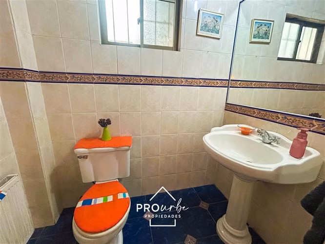 Venta casa y departamento independiente,Las Condes Dominicos