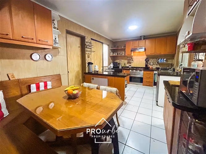 Venta casa y departamento independiente,Las Condes Dominicos