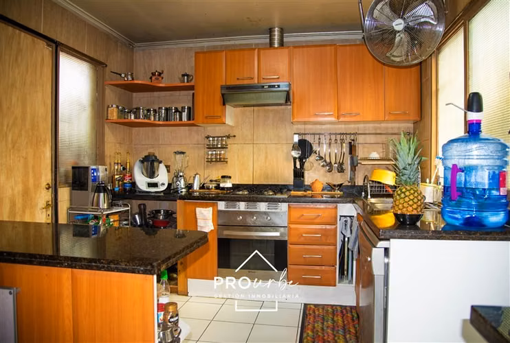 Venta casa y departamento independiente,Las Condes Dominicos