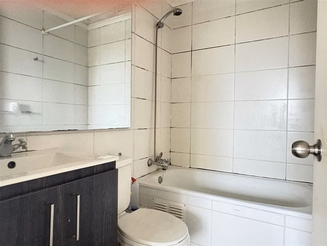 Dpto en venta 3D, 1B + 1 Est. en calle Ulriksen, La Serena
