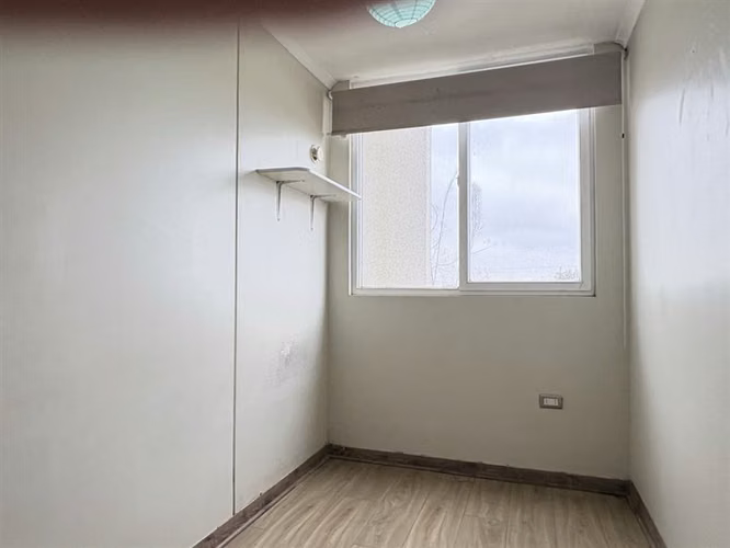 Dpto en venta 3D, 1B + 1 Est. en calle Ulriksen, La Serena