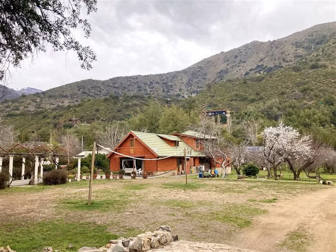 Parcela en venta de 5.000 m2 con casa, en San José de Maipo