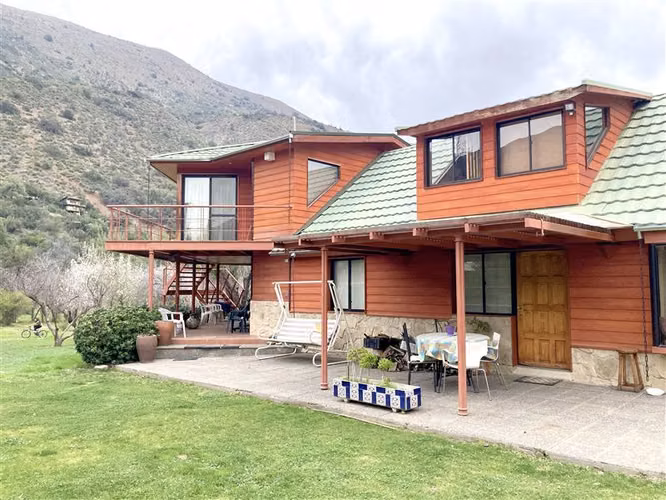 Casa en venta, terreno plano, 5000 m2, en San José de Maipo