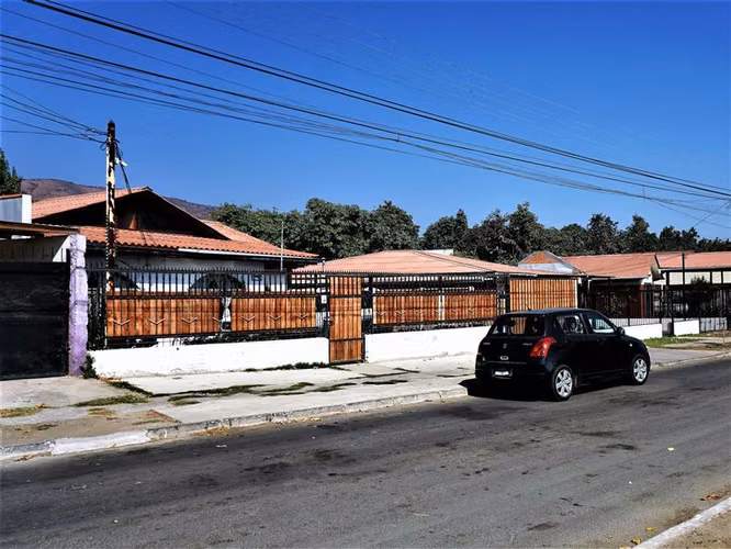 Casa en venta de 4D 3B, en La Calera. Región de Valparaíso.