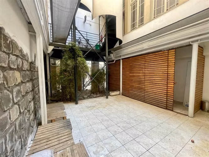 EXCLUSIVO CON PATIO PRIVADO / EXCELENTE ESTADO / YUNGAY