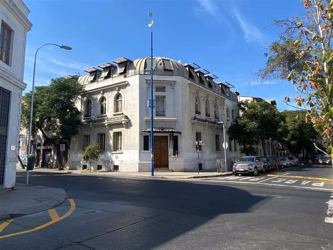 EXCLUSIVO CON PATIO PRIVADO / EXCELENTE ESTADO / YUNGAY - Imagen 20