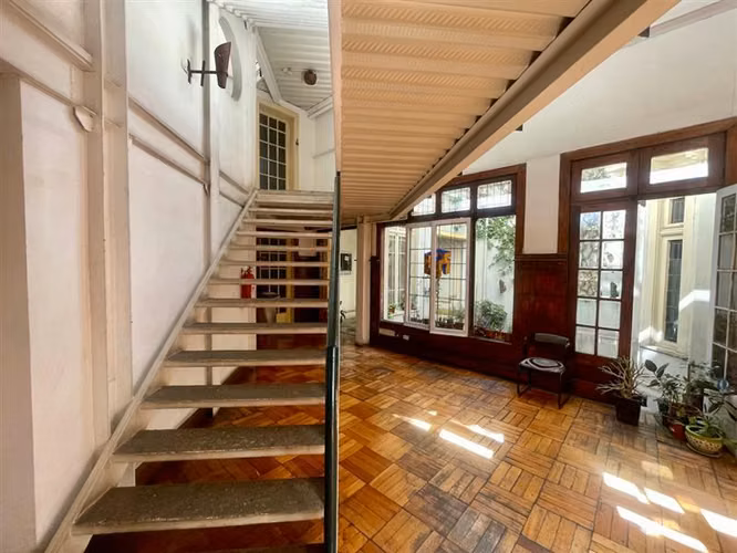EXCLUSIVO CON PATIO PRIVADO / EXCELENTE ESTADO / YUNGAY - Imagen 19