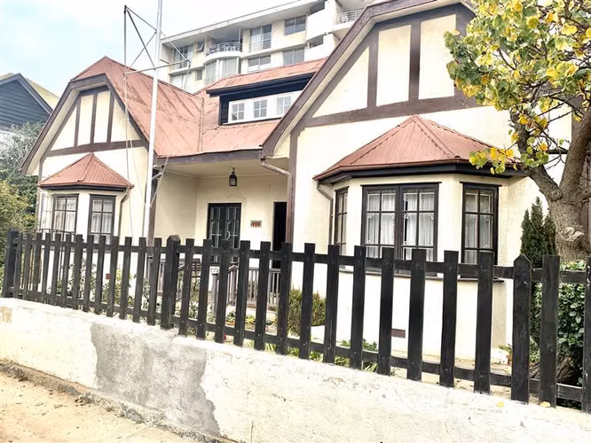 Casa en venta de 6 dorm. en Viña del Mar
