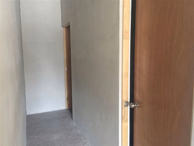 Local Comercial En Arriendo , Paradero 24 Santa Rosa.