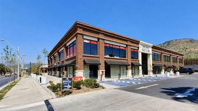 Local Comercial en arriendo en Lo Barnechea