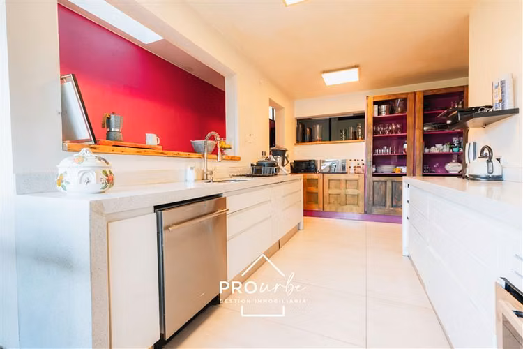 Casa en venta: Golf Lomas de la Dehesa Barnechea, 2 suites.