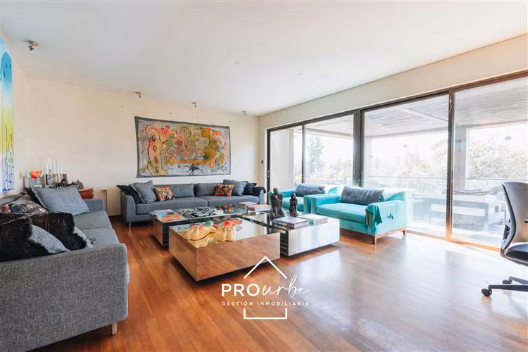 Casa en venta: Golf Lomas de la Dehesa Barnechea, 2 suites.