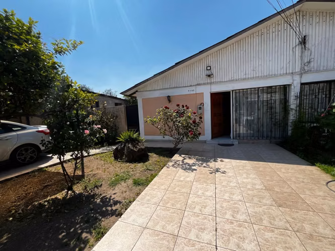 CASA EN VENTA, 202 mts2 TERRENO,  ESTACIÓN CENTRAL $135 MILLONES