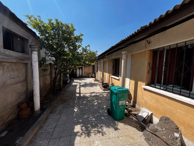 CASA EN VENTA, 202 mts2 TERRENO,  ESTACIÓN CENTRAL $135 MILLONES