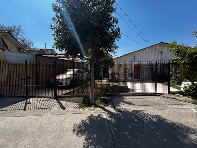 CASA EN VENTA, 202 mts2 TERRENO,  ESTACIÓN CENTRAL $135 MILLONES