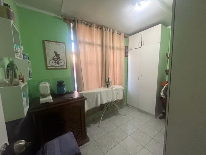 CASA EN VENTA, 242 mts2  DE TERRENO,  ESTACIÓN CENTRAL $195 MILLONES