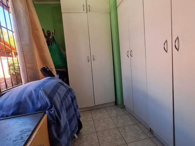 CASA EN VENTA, 242 mts2  DE TERRENO,  ESTACIÓN CENTRAL $195 MILLONES
