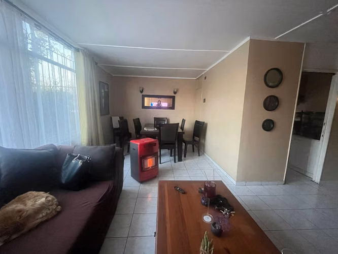 CASA EN VENTA, 242 mts2  DE TERRENO,  ESTACIÓN CENTRAL $195 MILLONES