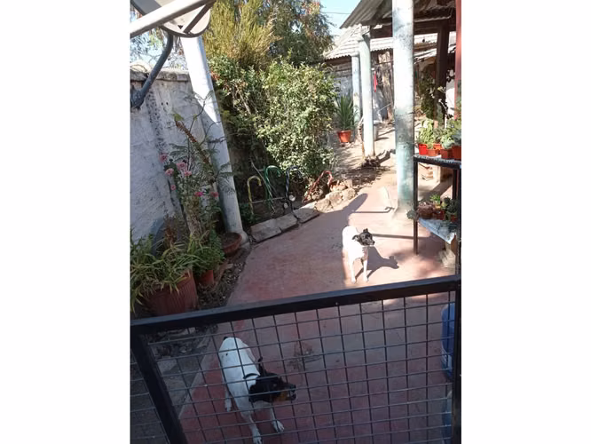 EN VENTA AMPLIA CASA EN CALLE MANSO, MELIPILLA, $ 200 MILLONES