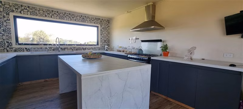 Casa en venta de 5 dorm. en Puerto Varas