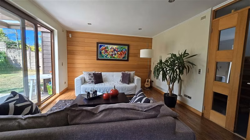 Casa en venta de 5 dorm. en Puerto Varas