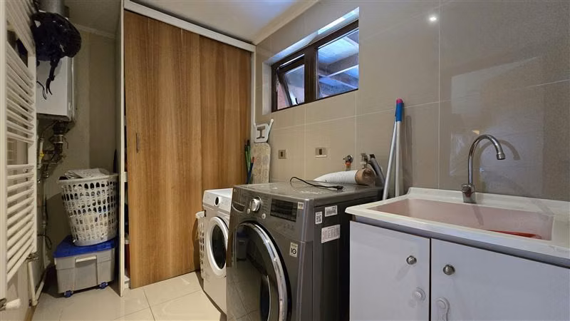 Casa en venta de 5 dorm. en Puerto Varas