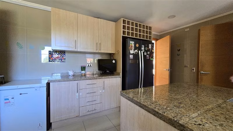 Casa en venta de 5 dorm. en Puerto Varas