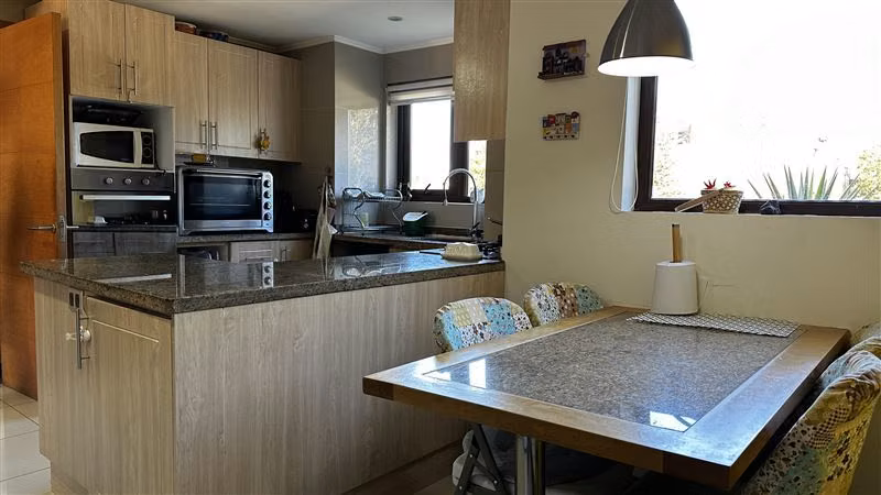 Casa en venta de 5 dorm. en Puerto Varas