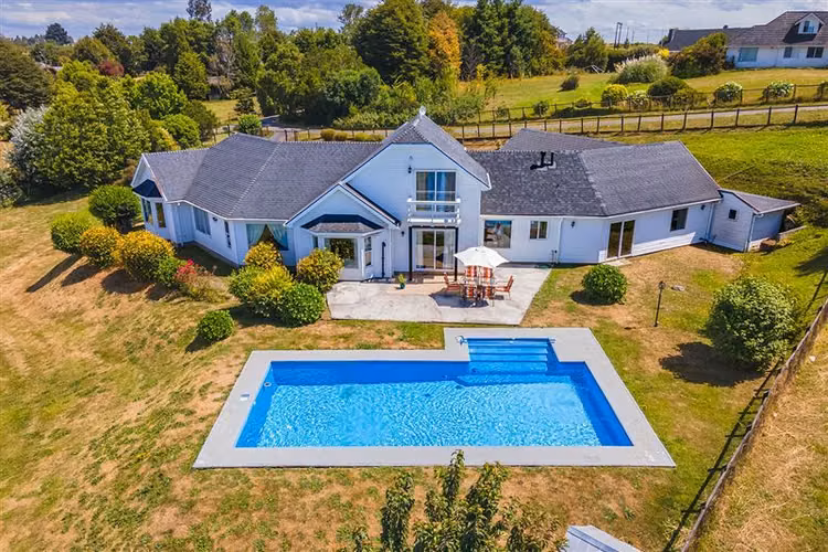 Casa en venta de 5 dorm. en Puerto Varas