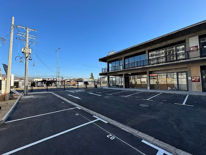 ARRIENDO NUEVO LOCAL COMERCIAL  120 M2 AV. ALBERDI