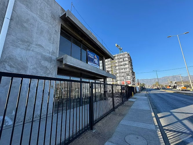 ARRIENDO LOCAL COMERCIAL 235 MT2 QUILLOTA