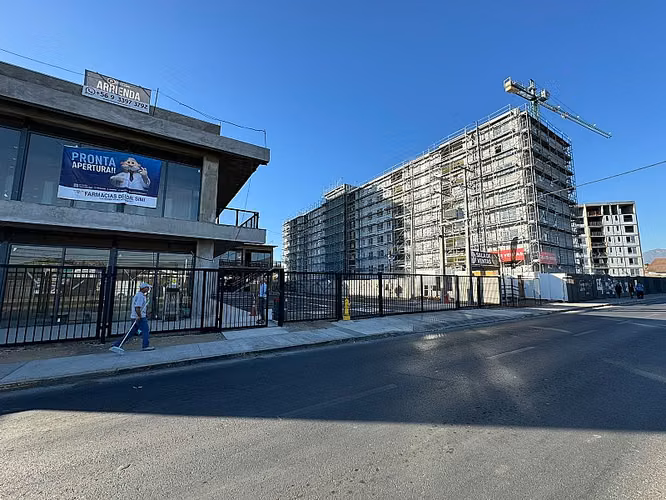 ARRIENDO NUEVO LOCAL COMERCIAL DE 160 M2 AV.ALBERD