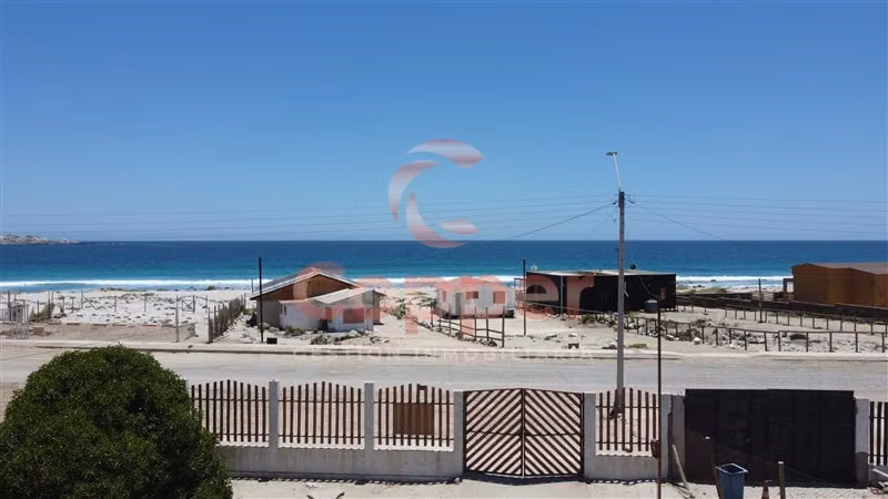 En Venta Terreno con dos casas Independientes, Rodillo