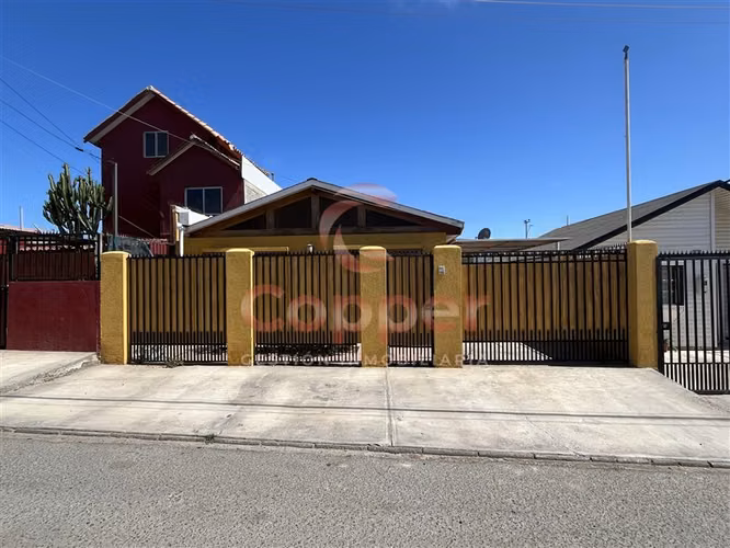 Casa en Arriendo con depto exterior, Villa Esmeralda Caldera