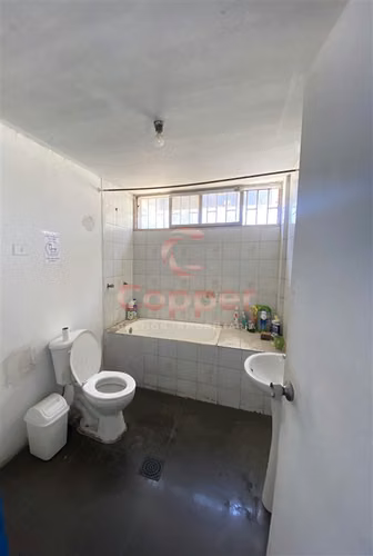 Se Arrienda Propiedad con destino comercial u oficina