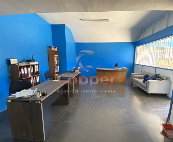 Se Arrienda Propiedad con destino comercial u oficina