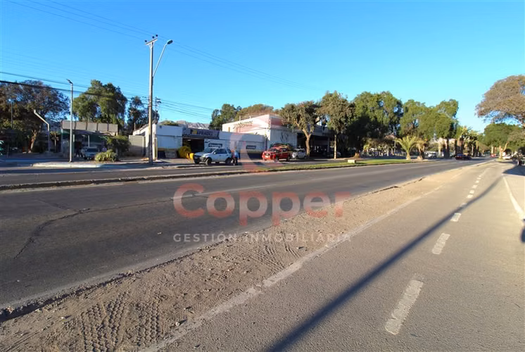 Se Arrienda Propiedad con destino comercial u oficina