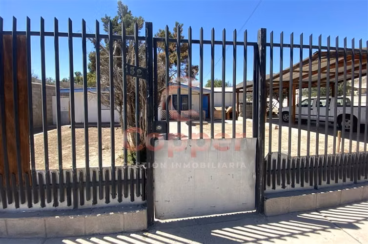 Se Vende Casa con amplio terreno salida Norte, Copiapó