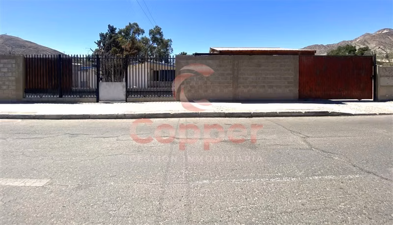 Se Vende Casa con amplio terreno salida Norte, Copiapó