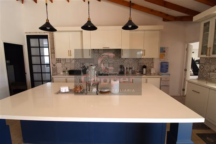 Casa en venta de 7 dorm. en Copiapó