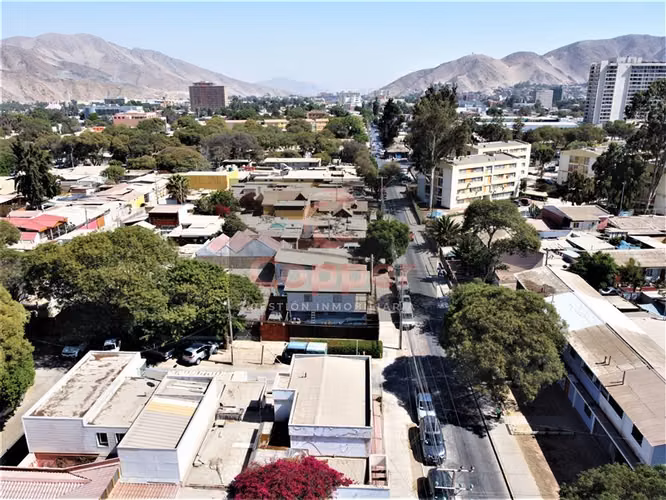 Se vende, céntrica casa con proyección comercial
