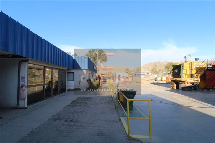 Arriendo de Oficinas y Bodegas, Sector Industrial Paipote