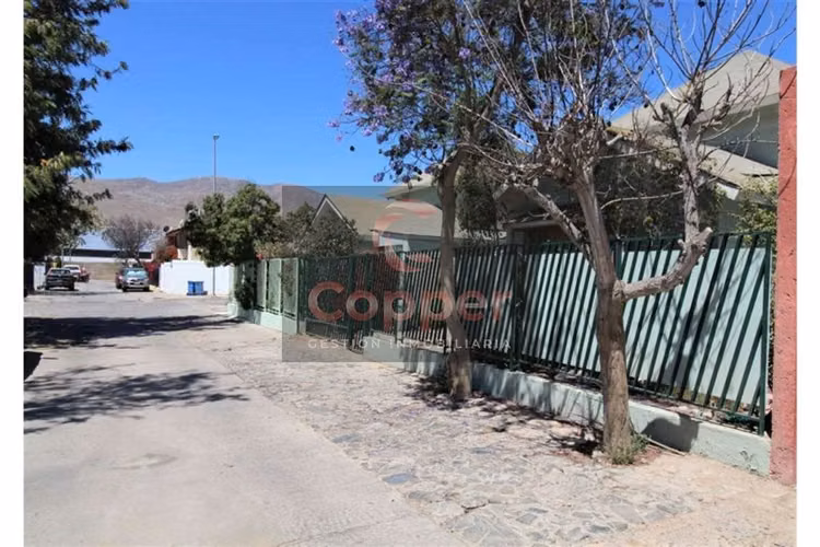 Casa en venta de 5 dorm. en Copiapó