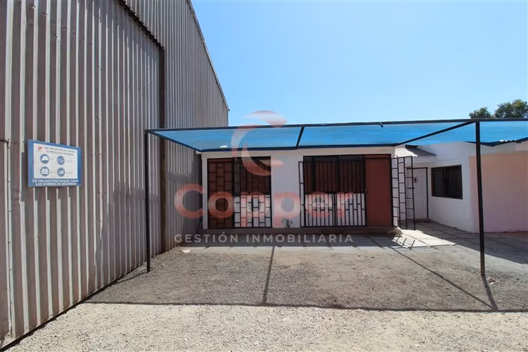Se Arrienda Galpón con Oficinas, Sector Oriente, Copiapó