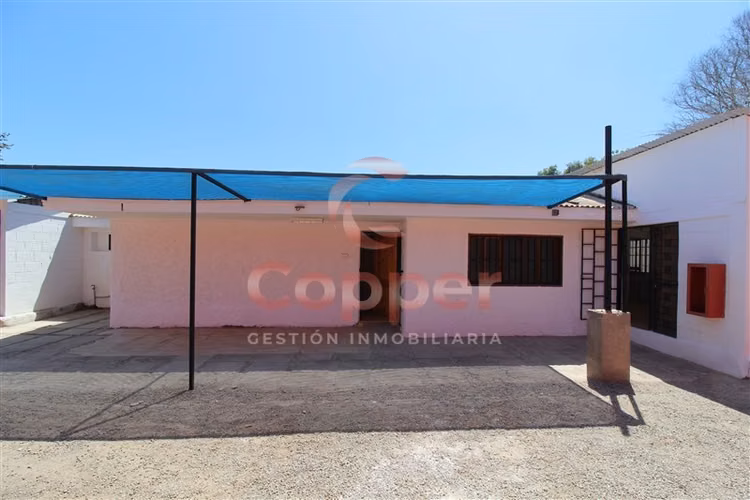 Se Arrienda Galpón con Oficinas, Sector Oriente, Copiapó