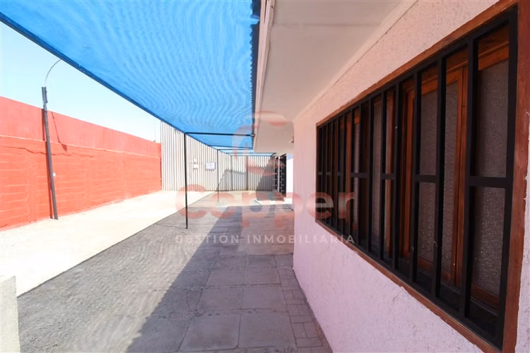 Se Arrienda Galpón con Oficinas, Sector Oriente, Copiapó
